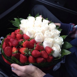 917065_520451438065377_2067401731_n