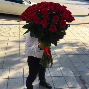 51 роза и оформление