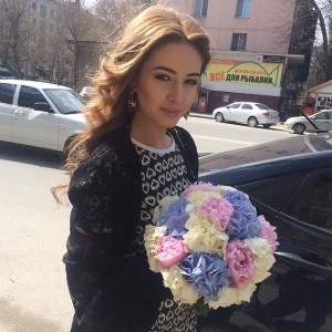 Букет невесты имеет большое значение для свадебных обрядов.