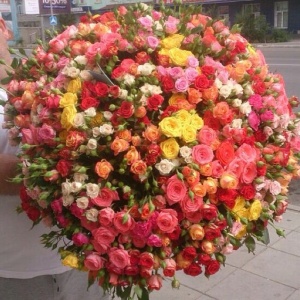 Корзины с цветами в Махачкале...103