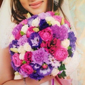 Яркий, легкий и красивый букет от Цветочного Салона "Азалия".