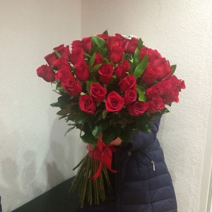 Свежие сорта цветов, мелодичное собрание и умелые руки флориста- вот что предлагает Вам, Цветочный Салон "Азалия"