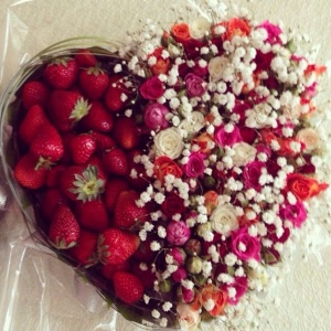 924362_219897554886205_1913500153_n