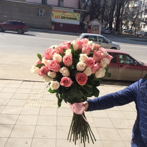 Букет- это не только цветы и их внушительный вид. Букет- это эмоции и вдохновении.