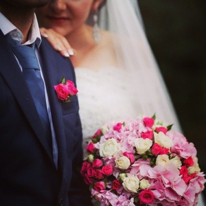 Сегодня жених и невеста сами ищут оригинальности которые дополнят их свадебные образы!