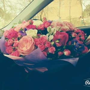 Праздничные букеты590